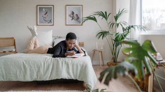 trucos de decoración para mantener el dormitorio ordenado y limpio
