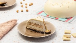 porcion-nueva-tarta-crema-avellana-blanca_