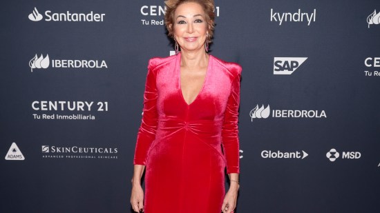 Nuevo matiz rubio de Ana Rosa Quintana