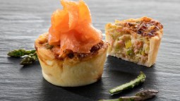 Quiche de salmón ahumado y verduras