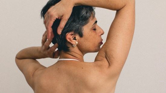 Este es el pelo corto que triunfa entre las mujeres de 50 años en este verano porque es fácil de peinar