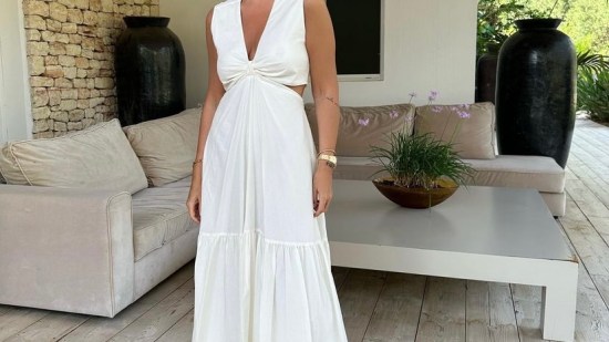 Últimas rebajas de Mango: diez vestidos cómodos y elegantes por menos de 20 euros que triunfan entre las mujeres de +50