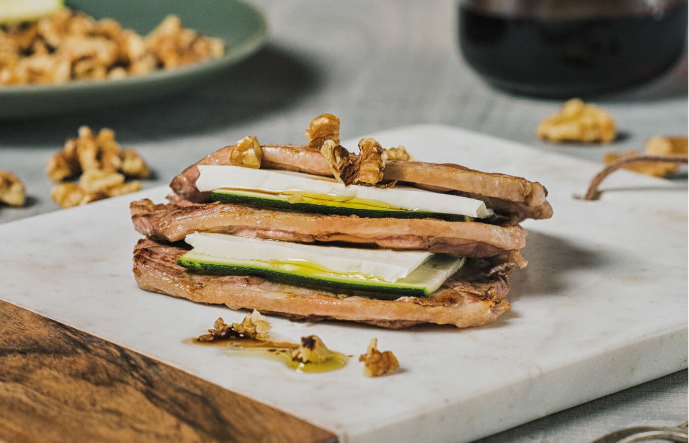 milhojas-de-filete-fino-de-ternasco-de-aragon-igp-con-calabacin-y-queso-fresco-con-vinagreta-de-nuec_0