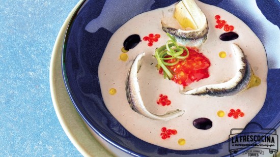 ajo-blanco-de-nueces-con-boquerones_0