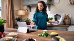 int_thermomix_TM6-refresh_product-in-use_34_medium