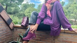 Decathlon rebaja a menos de 50 euros las zapatillas Skechers que más triunfan entre las mujeres +50 porque son cómodas y bonitas