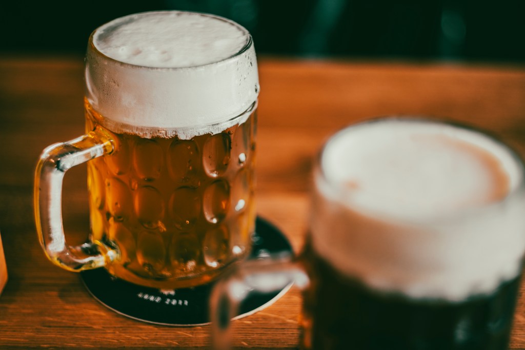 La fácil y deliciosa receta de la famosa cerveza de mantequilla de Harry Potter