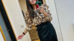 La camisa de Zara que no paran de llevar las mujeres +50 porque es holgada, elegante y favorecedora está muy rebajada: de 50 a 25 euros