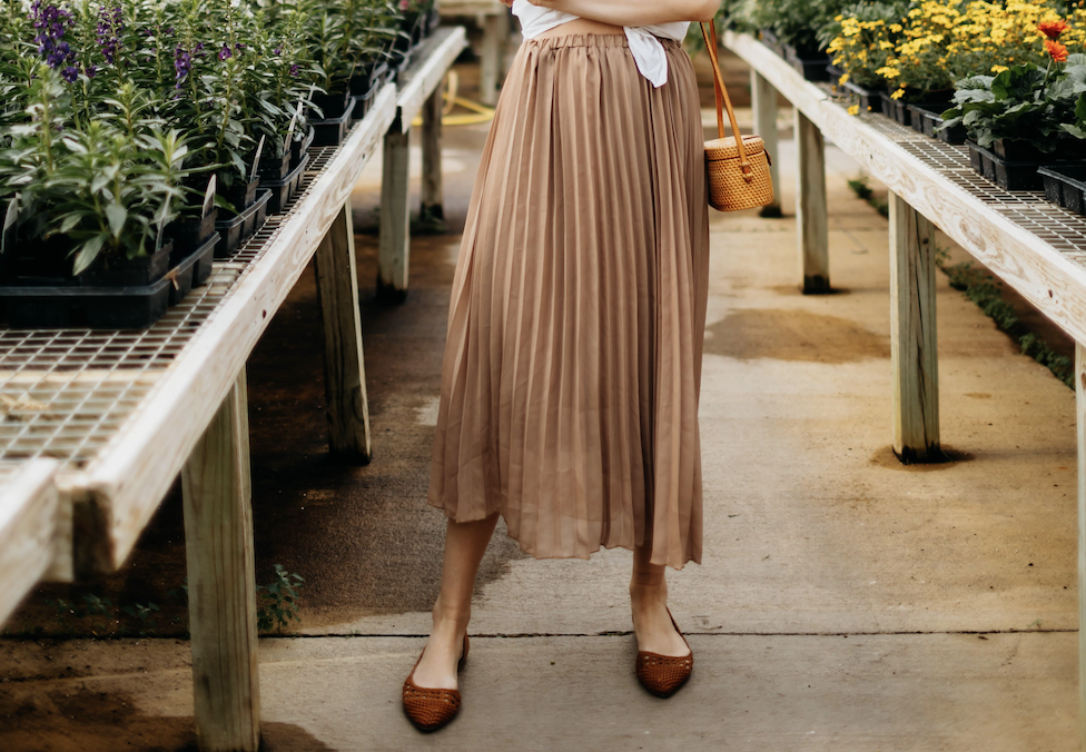 La falda de Sfera que están agotando las mujeres +50 porque es súper tendencia, barata y perfecta para combinar con jerséis o camisas