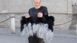 El vestido de fiesta de Sfera que prometen agotar las mujeres +50 para Navidad en el Black Friday porque es elegante, barato y hace tipazo