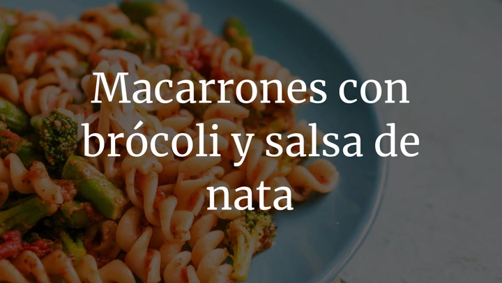 Macarrones con brócoli y salsa de nata