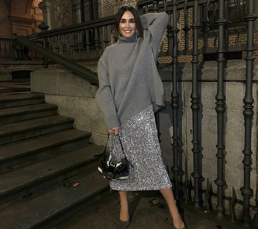 Las mujeres +50 agotarán para Navidad estos conjuntos de jersey y falda midi de Parfois porque son baratos, calentitos y cómodos