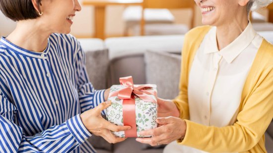 Regalos para mujeres de 50 años: 15 ideas con las que sorprender esta Navidad para todos los gustos y bolsillos