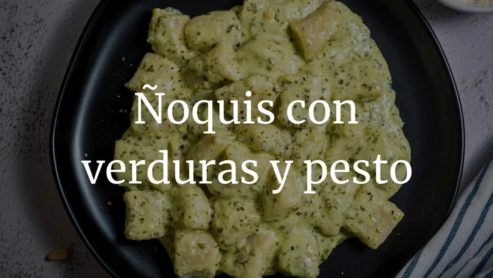 Ñoquis con verduras y pesto