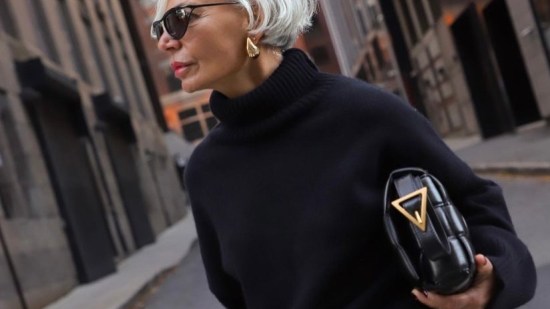 El conjunto de punto de El Corte Inglés que triunfó el año pasado entre las mujeres +50 tiene descuentazo en las rebajas de enero