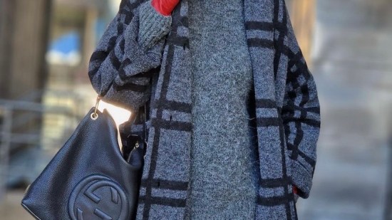 Rebajas de Sfera: seis jerséis sueltecitos por menos de 16 euros que agotarán las mujeres +50 porque son calentitos y estilizan