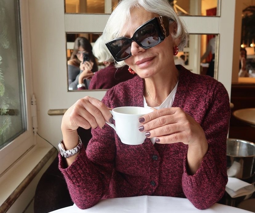 Zara tiene los jerséis sueltecitos que más están arrasando en las rebajas entre las mujeres +50: calentitos y por menos de 20 euros