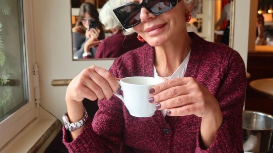 Zara tiene los jerséis sueltecitos que más están arrasando en las rebajas entre las mujeres +50: calentitos y por menos de 20 euros