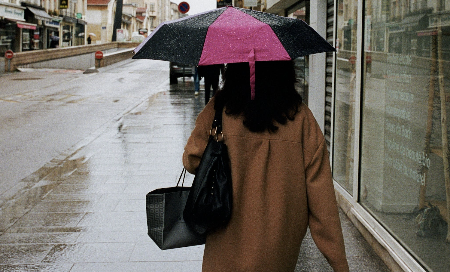 Decathlon hace frente al frío y la lluvia rebajando sus plumíferos más cómodos y calentitos a más de la mitad de su precio