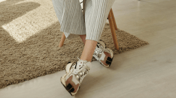 Las mujeres +50 están invirtiendo en estas zapatillas de las rebajas de Pikolinos porque son cómodas y versátiles