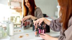 Carrefour tiene un tocador de maquillaje barato y compacto con el que mantener el orden de estos productos de belleza