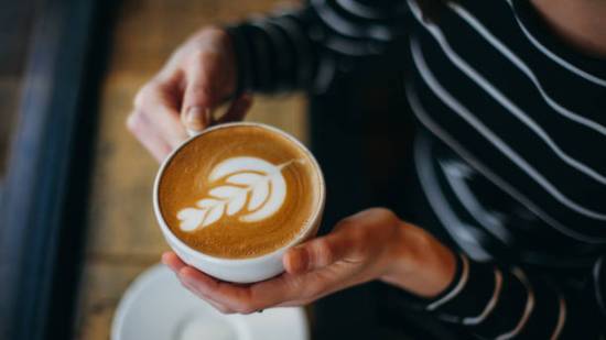 Este truco es una buena pista para saber la calidad del café que te van a servir en un bar