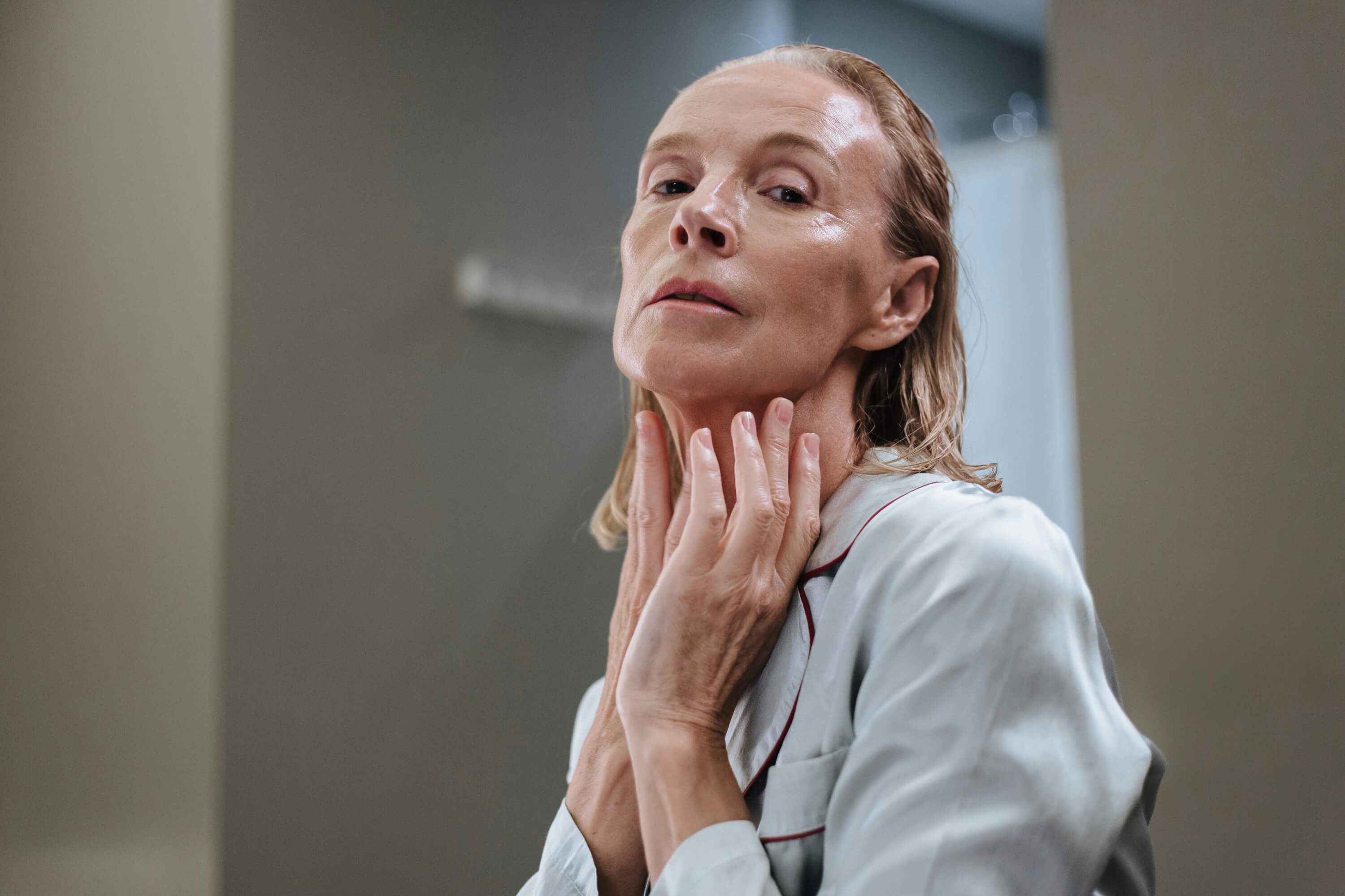 Las cremas con retinol para mujeres +50 que recomiendan los farmacéuticos para tratar arrugas, manchas y otros signos de la edad