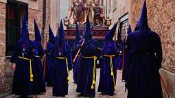 El silencio y el recogimiento marcan la Semana Santa en toda Castilla y León.