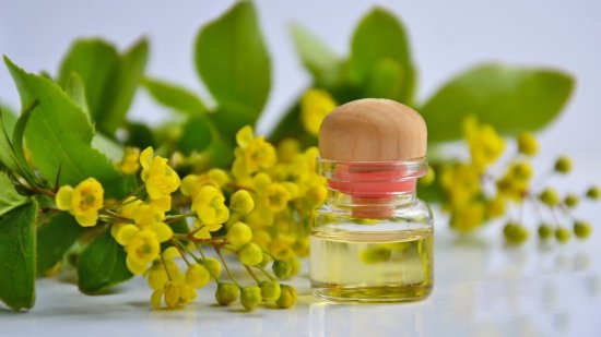 cosmetic-oil-3868594_1280