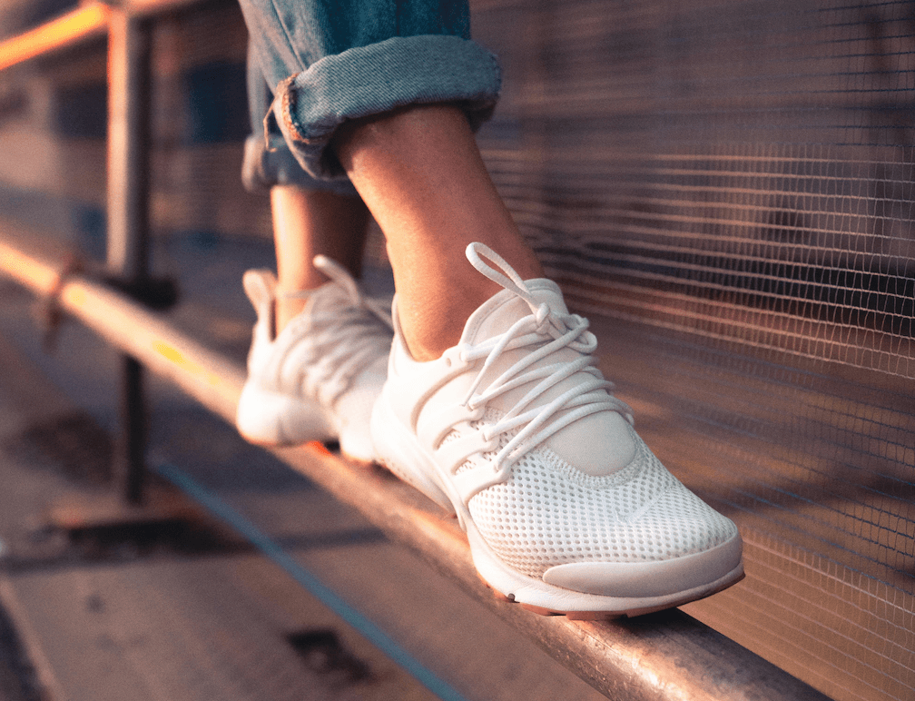 Lefties lanza un clon de las zapatillas Skechers más deseadas por las mujeres +50 por menos de 13 euros: cómodas y versátiles