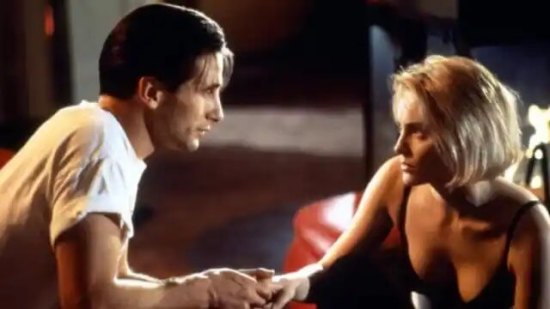 bILLY bALDWIN Y SHARON STONE