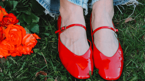 Carrefour se suma a la moda de las bailarinas con este modelo clásico y elegante por menos de siete euros que ha conquistado a las mujeres +50