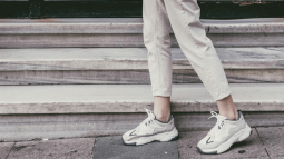 Ni Skechers ni Geox: las zapatillas más en tendencia para primavera entre las mujeres +50 están en Sfera y cuestan menos de 25 euros