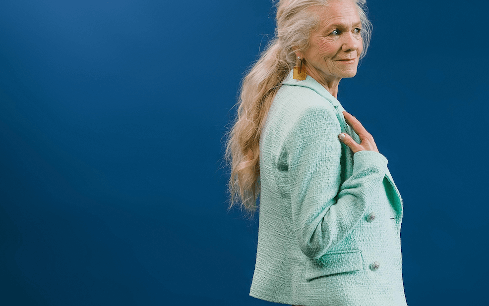 C&A le hace la competencia a Zara o Sfera con estos trajes de chaqueta elegantes y coloridos que arrasan entre las mujeres +50 en eventos