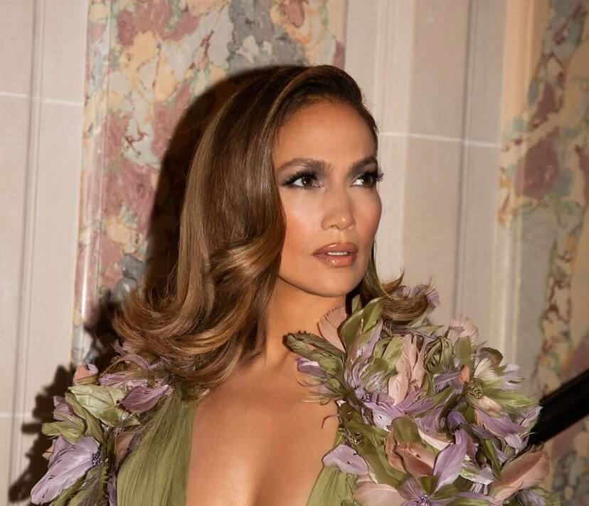 cortes de pelo que triunfan esta primavera entre las mujeres +50 porque aportan volumen