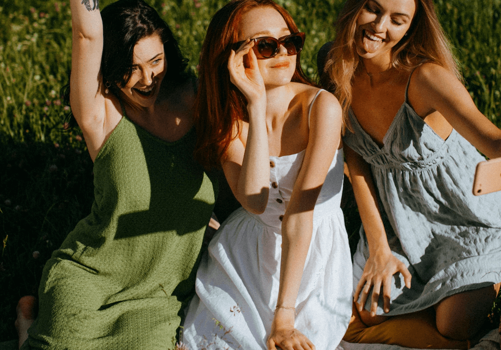 Los vestidos fresquitos de Zara, Sfera o Mango que arrasan para la llegada del calor