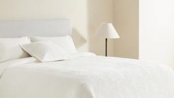 Colcha de verano Zara Home