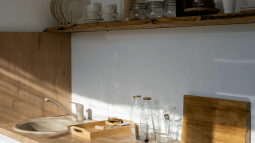 La técnica de Marie Kondo para organizar los utensilios de cocina que aúna funcionalidad y diseño