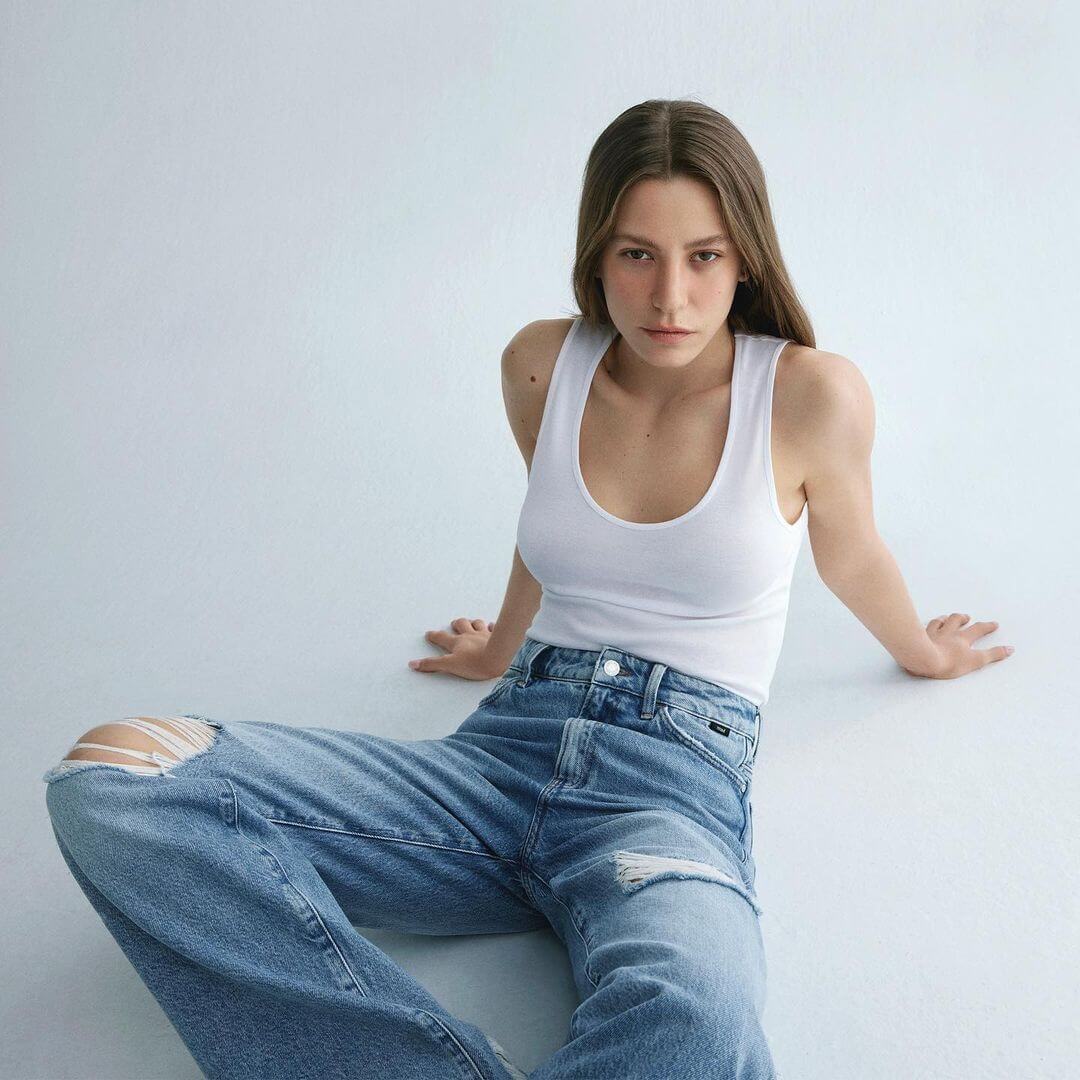Serenay Sarikaya