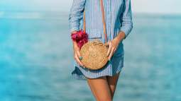 Parfois le hace la competencia a Cortefiel o Massimo Dutti con los vestidos camiseros más baratos, cómodos y versátiles