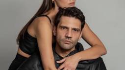 Pinar Deniz y Kaan Urgancıoğlu.