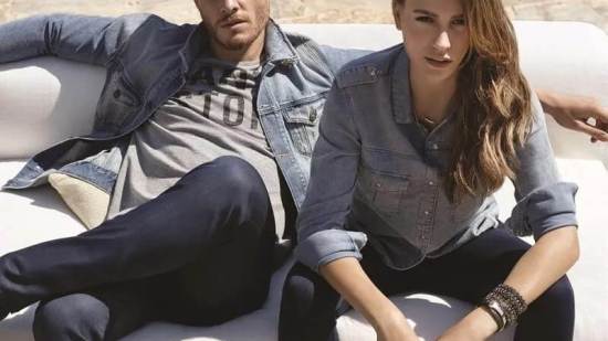 Serenay Sarikaya y Kerem Bürsin