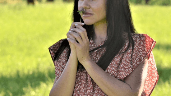 Las blusas de manga corta de Cortefiel por menos de 20 euros perfectas para la llegada del calor: ligeras, favorecedoras y elegantes