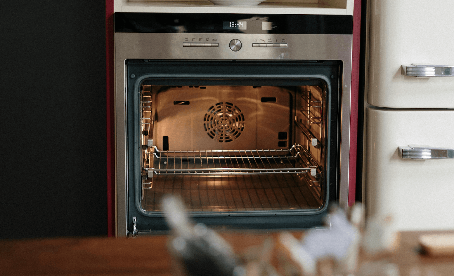 Trucos de experto para limpiar el horno sin esfuerzo y de forma rápida