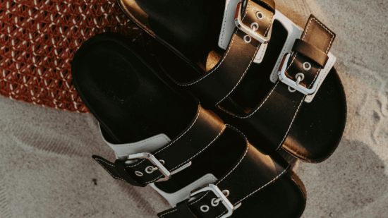 Lidl tiene las sandalias planas que parecen de marca pero que cuestan menos de 15 euros y pegan con todo