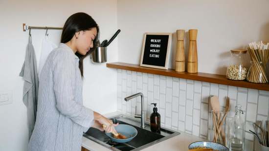 Trucos para limpiar la grasa de la cocina de forma fácil y rápida