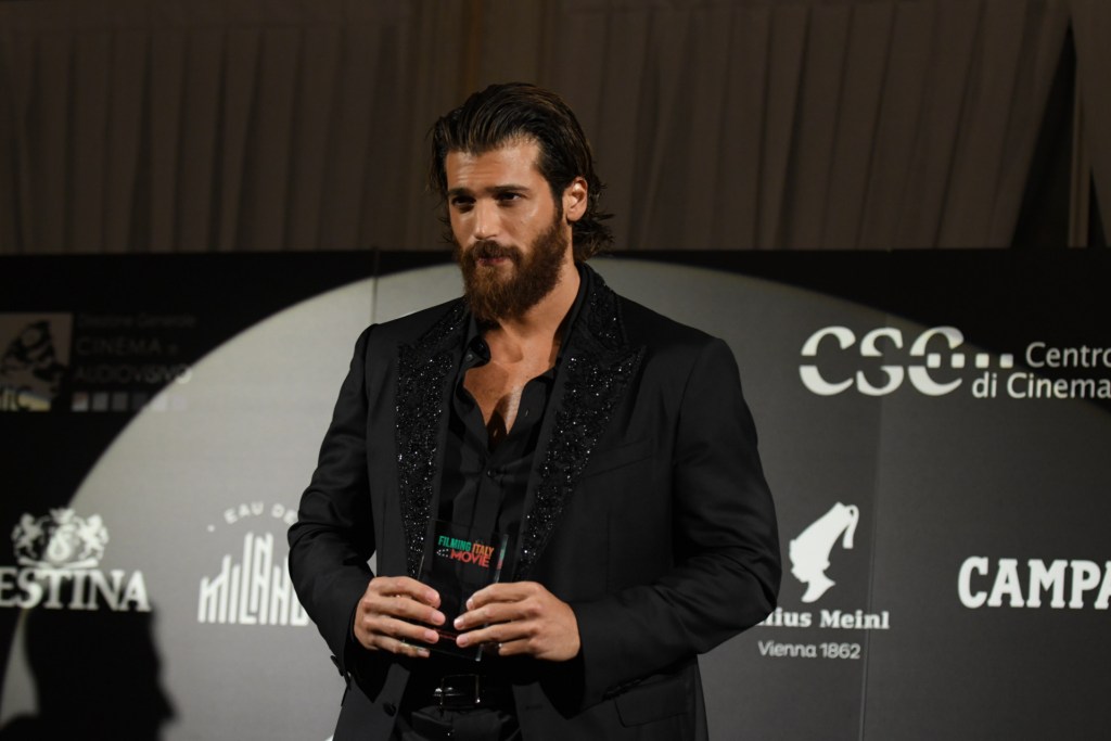Can Yaman se corona como el mejor actor turco según IMDB y estos son los motivos