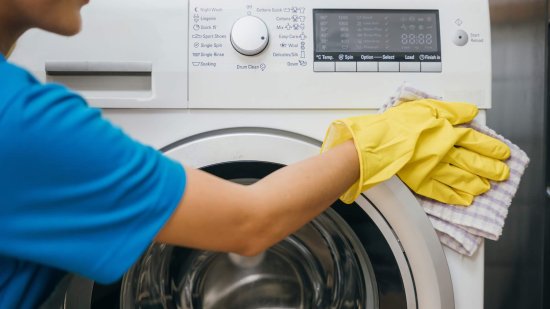 La crema de agua oxigenada de Mercadona: el truco para blanquear el plástico blanco de los electrodomésticos