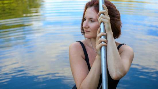 Lidl le hace la competencia a Carrefour con este bañador negro que se está agotando porque vale menos de 7 euros y estiliza