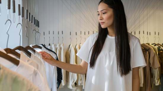 Así es la regla del 4x1 con la que saber si merece la pena o no invertir en una prenda de ropa